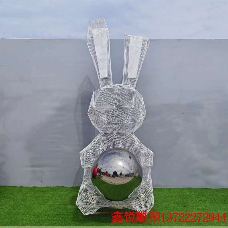 商业美陈不锈钢兔雕塑
